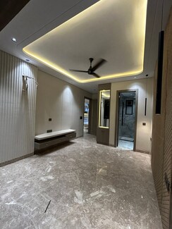 5 BHK + Pooja Room,Servant Room,Study Room,Extra Room Builder Floor For Sale in Unitech Greenwood City Apartment
