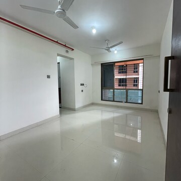 Room in 2 BHK Apartment at Malad East – for Rent