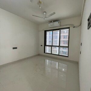 Room in 2 BHK Apartment at Malad East – for Rent