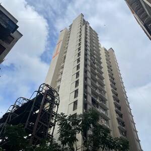 2 BHK Apartment – Exterior View View at Malad East - for Rent