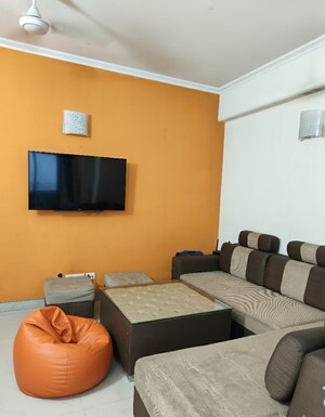 Living Room in 3.5 BHK Apartment at Unitech Uniworld Gardens, Sector 47 – for Rent