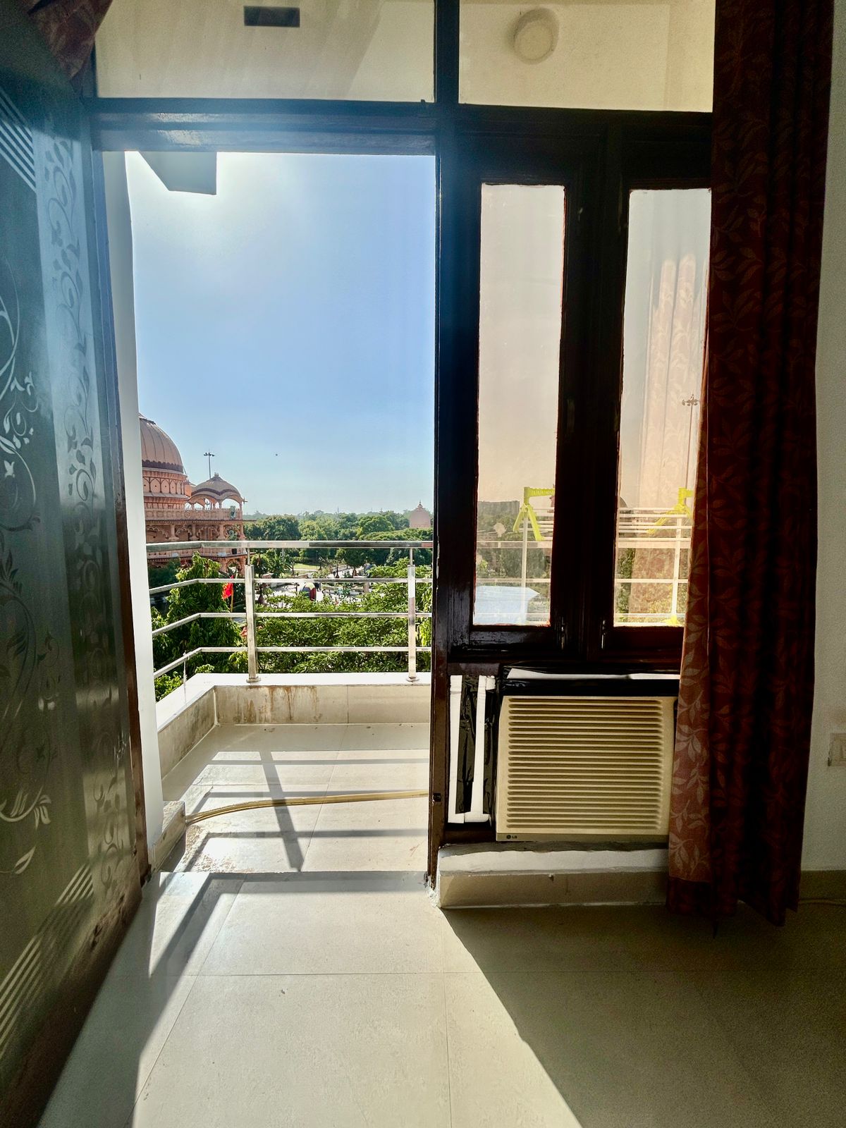 1 BHK Builder Floor For Rent in Sahastradhara Road