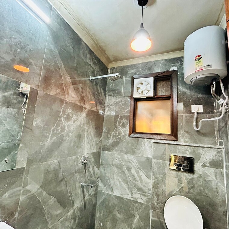 Bathroom, saket 1 Bedroom 450 Sq.Ft. Builder Floor In Saket Delhi 9271954