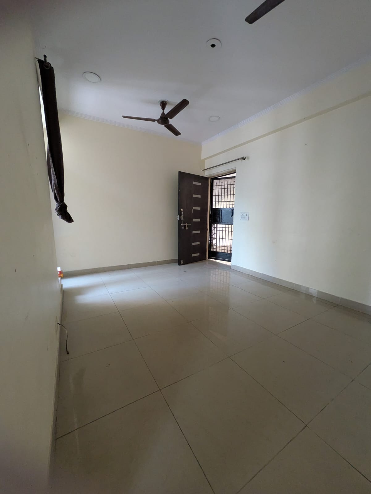 3 BHK Apartment For Sale in Gaur City 2 - 14th Avenue