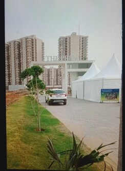 Plot For Sale in JMS The Pearl