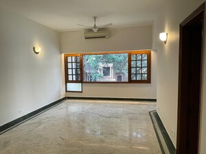 Room in 4 BHK Builder Floor at Anand Niketan – for Rent