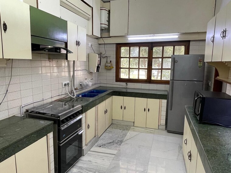 Kitchen, anand niketan 4 Bedroom 4200 Sq.Ft. Builder Floor In Anand Niketan Delhi 9271984