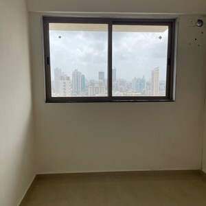 Room in 1 BHK Apartment at Goregaon East – for Rent