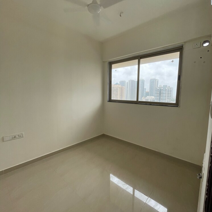 Room, goregaon east 1 Bedroom 325 Sq.Ft. Apartment In Goregaon East Mumbai 9271985