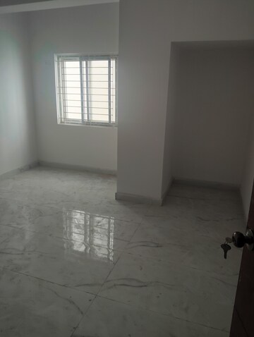 Room in 2 BHK Apartment at Narsingi – for Sale