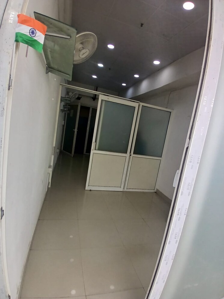 undefined, gaur-city-center Commercial Office Space 451 Sq.Ft. In Sector 4 Greater Noida Greater Noida 9272070