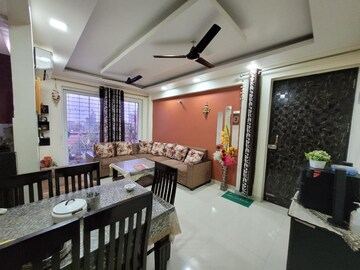 Master Bedroom in 2.5 BHK Apartment at AR Apartment, Kamta – for Rent