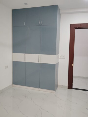 Room in 3 BHK Independent House at Sushant Golf City – for Rent