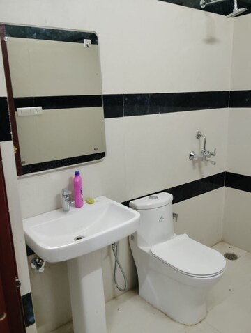 Team Area in 3 BHK Independent House at Sushant Golf City – for Rent