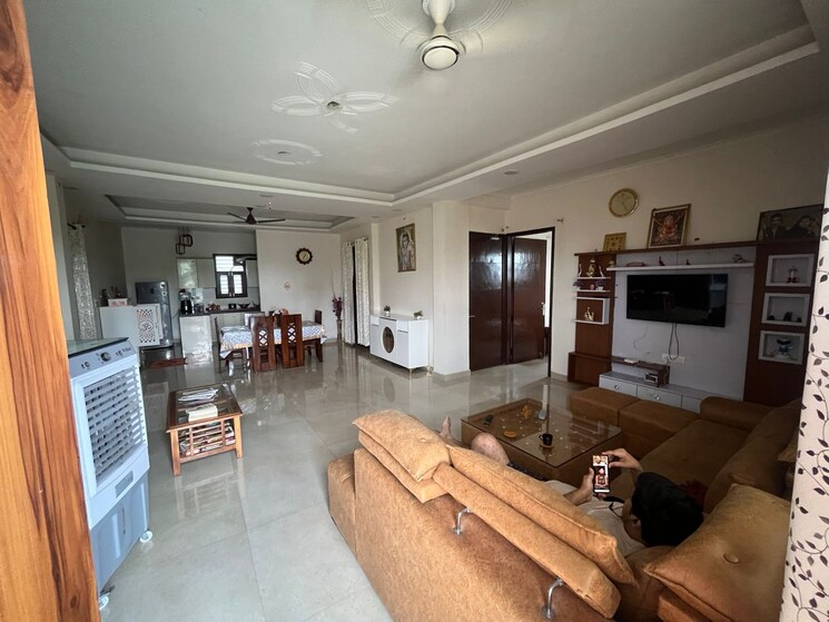Living Room, sector 37 4 Bedroom 3750 Sq.Ft. Builder Floor In Sector 37 Faridabad 9272084