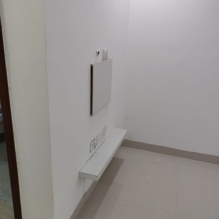 Room, madhapur 3 Bedroom 2650 Sq.Ft. Apartment In Madhapur Hyderabad 9272082