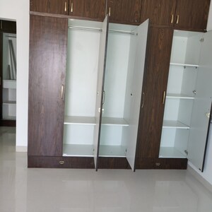 Room in 3 BHK Apartment at Madhapur – for Rent