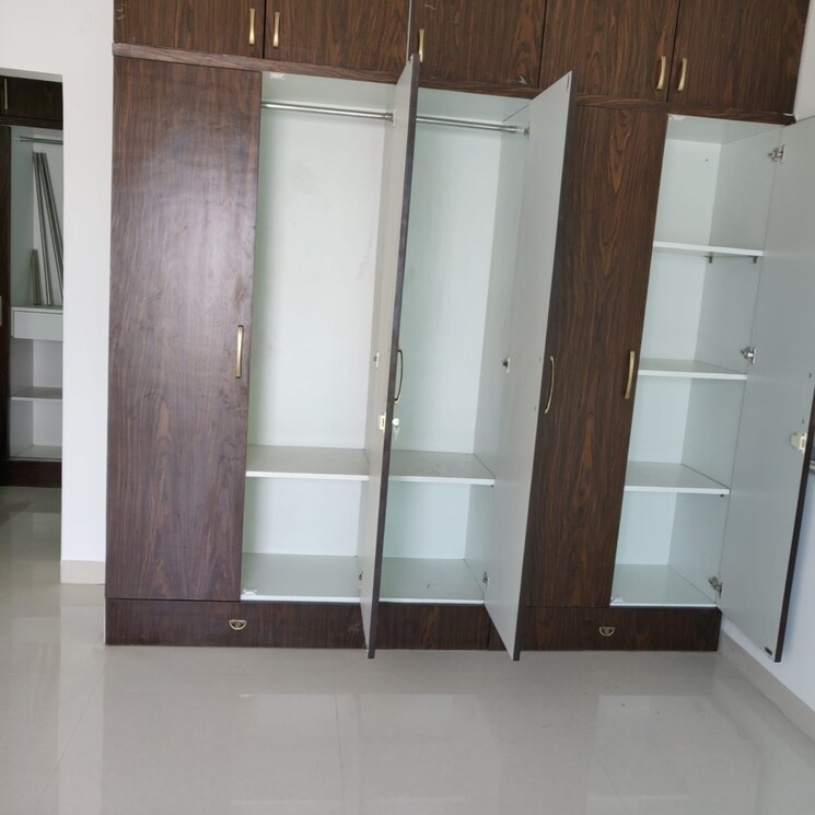 Room, madhapur 3 Bedroom 2650 Sq.Ft. Apartment In Madhapur Hyderabad 9272082