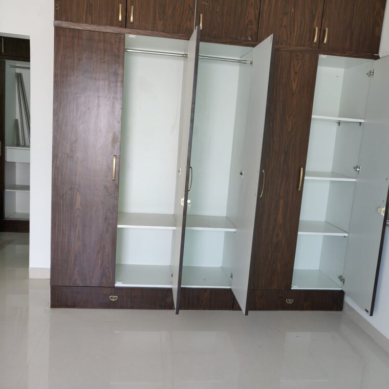 Room, madhapur 3 Bedroom 2650 Sq.Ft. Apartment In Madhapur Hyderabad 9272082