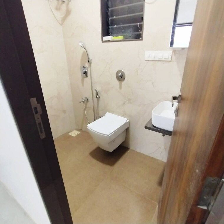 Bathroom, chaitanya-anand-lunkhod-chsl 2 Bedroom 576 Sq.Ft. Apartment In Andheri West Mumbai 9272089