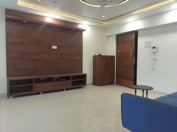 Room in 2 BHK Apartment at Model Town, Andheri West – for Rent