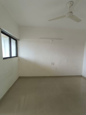 Room in 3 BHK Apartment at Siddhivinayak Shubhashree Residential, Akurdi – for Rent