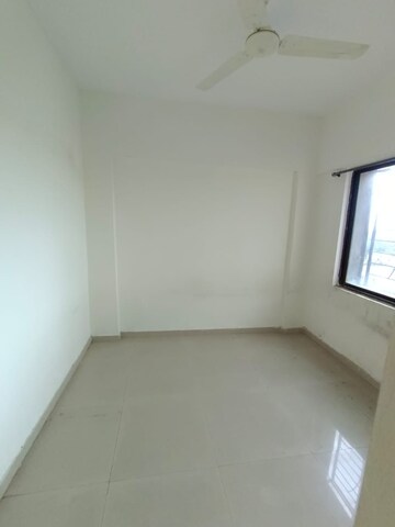 Room in 3 BHK Apartment at Siddhivinayak Shubhashree Residential, Akurdi – for Rent