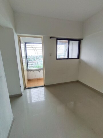 Room in 3 BHK Apartment at Siddhivinayak Shubhashree Residential, Akurdi – for Rent