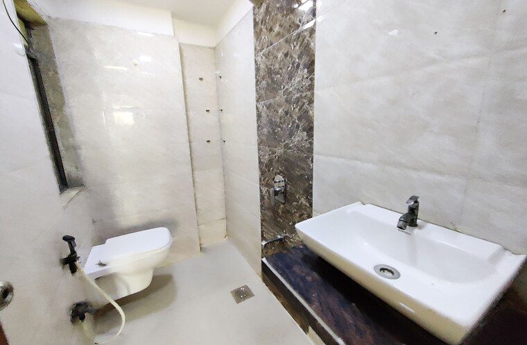 Bathroom, goregaon west Pg For Boys In Goregaon West 9272110
