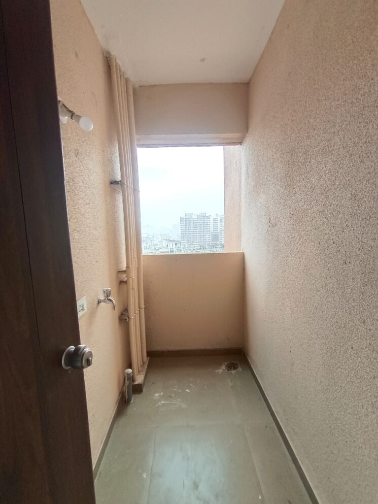 Bathroom, urban-skyline-phase-1 2 Bedroom 905 Sq.Ft. Apartment In Ravet Pune 9272115