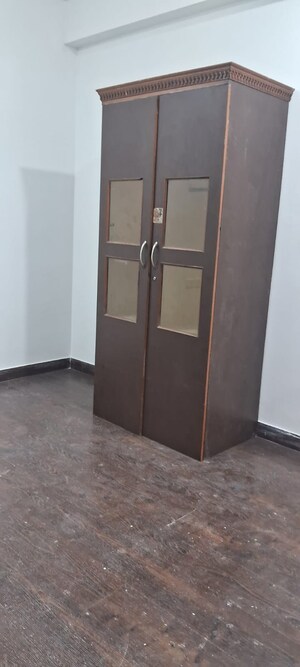 Room in 2 BHK Apartment at JKG Palm Resort, Raj Nagar Extension – for Rent