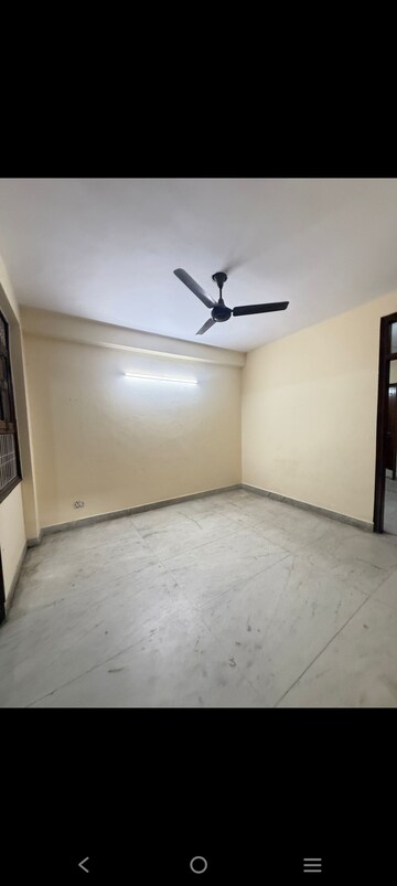 Room in 1 BHK Builder Floor at Saket – for Rent