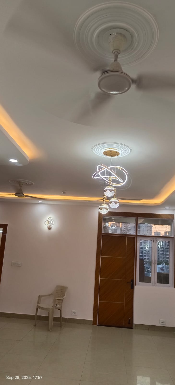 2 BHK Apartment For Rent in Windsor Paradise 2