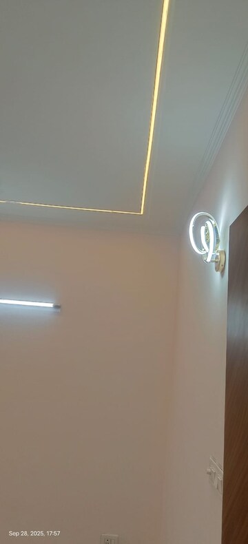 Furnished Amenities in 2 BHK Apartment at Windsor Paradise 2, Raj Nagar Extension – for Rent