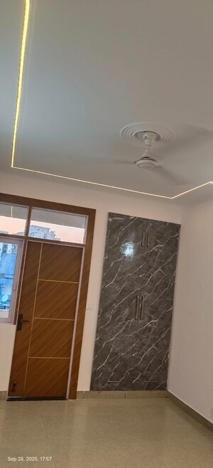 Furnished Amenities in 2 BHK Apartment at Windsor Paradise 2, Raj Nagar Extension – for Rent