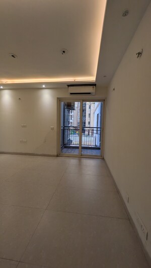 Room in 2 BHK Apartment at Aditya World City, Shahpur Bamheta – for Rent