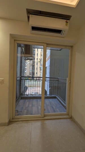 Room in 2 BHK Apartment at Aditya World City, Shahpur Bamheta – for Rent