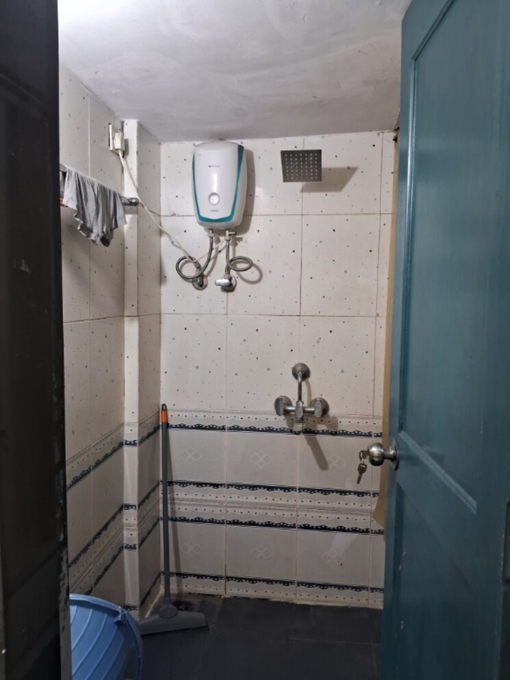 Bathroom, dosti-acres-aster 1 Bedroom 405 Sq.Ft. Apartment In Wadala East Mumbai 9272210