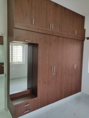 Furnished Amenities in 1 BHK Apartment at Mahadevpura – for Rent