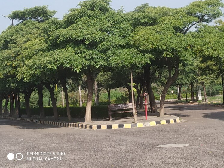 Garden, eros-lakewood-city 4 Bedroom 2700 Sq.Ft. Builder Floor In Suraj Kund Faridabad 9272224