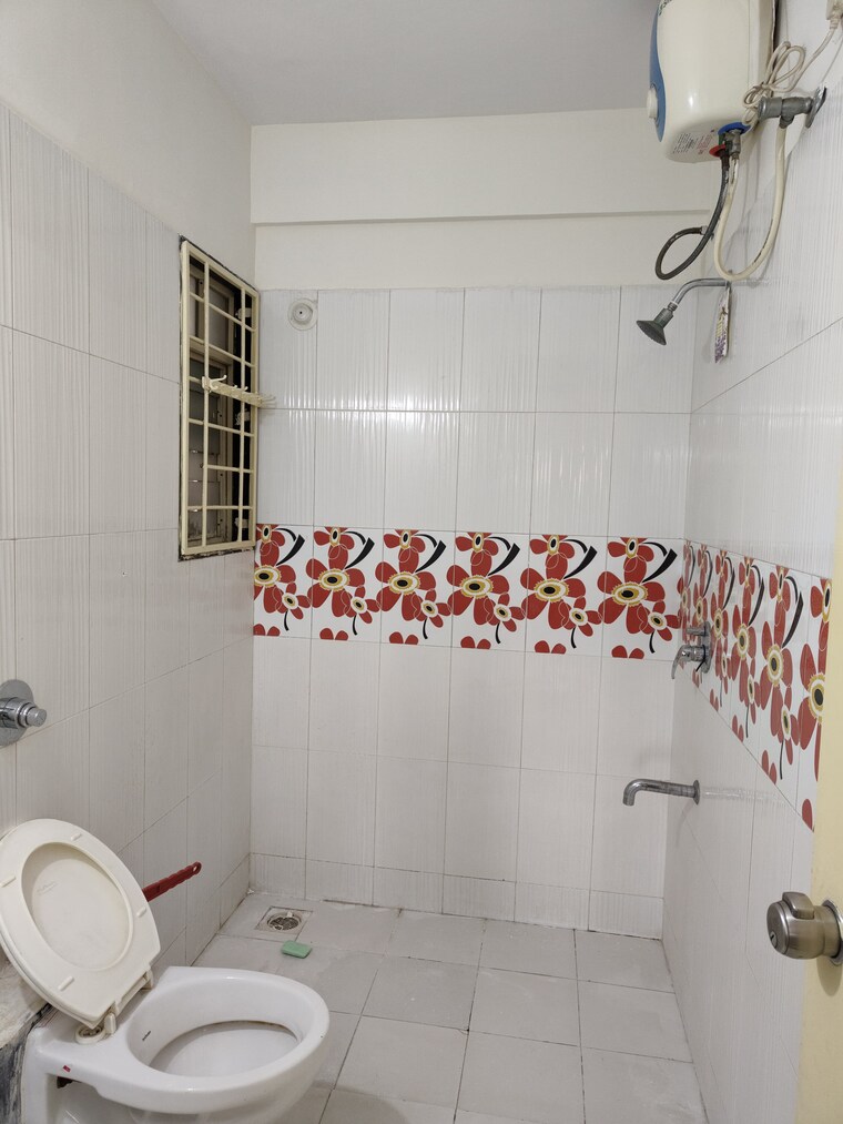 Bathroom, dynasty 2 Bedroom 808 Sq.Ft. Apartment In Wakad Pune 9272239