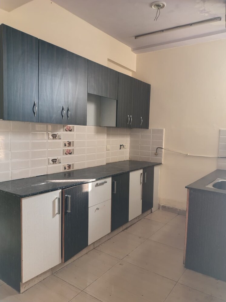 Kitchen, charms-castle-phase-ii 2 Bedroom 975 Sq.Ft. Apartment In Raj Nagar Extension Ghaziabad 9272243