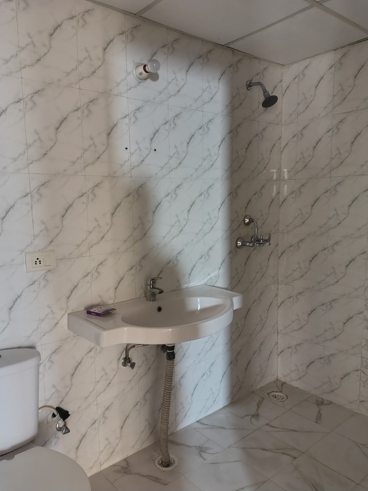 Bathroom, charms-castle-phase-ii 2 Bedroom 975 Sq.Ft. Apartment In Raj Nagar Extension Ghaziabad 9272243