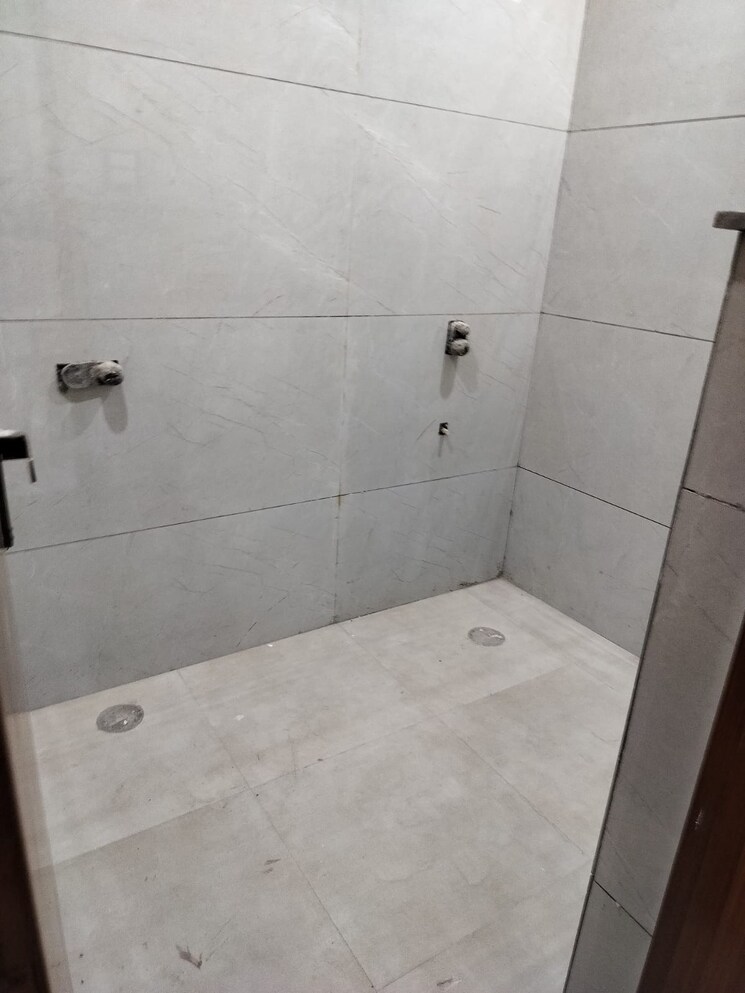 Bathroom, ms-enclave-zirakpur 3 Bedroom 125 Sq.Yd. Apartment In Dhakoli Zirakpur 9272248