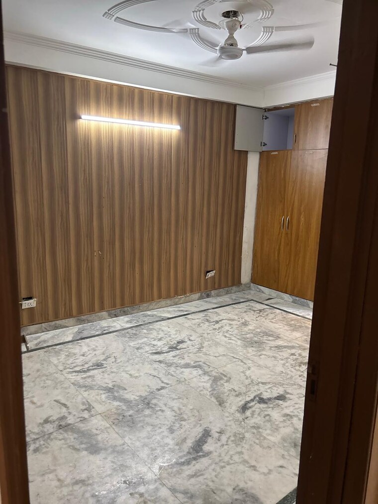 Bedroom, madangir 2 Bedroom 900 Sq.Ft. Apartment In Madangir Delhi 9272276