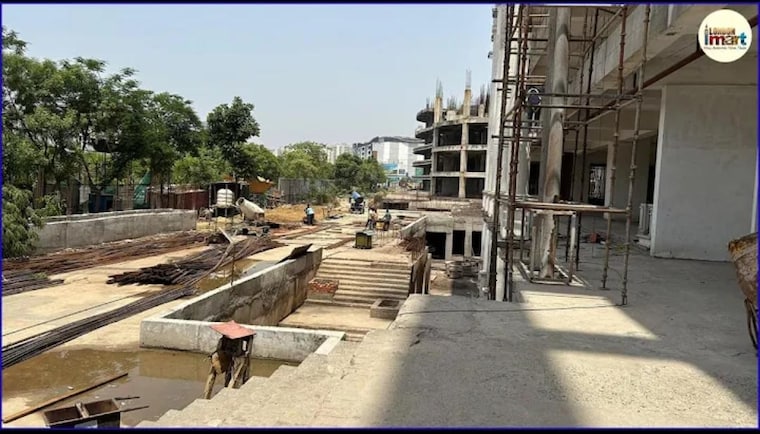 Exterior View, london-mart Commercial Shop 230 Sq.Ft. In Sector 16b Greater Noida Greater Noida 9272282