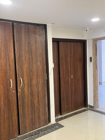 Furnished Amenities in 2 BHK Apartment at Vaibhavlaxmi Queens Avenue, Chembur – for Rent