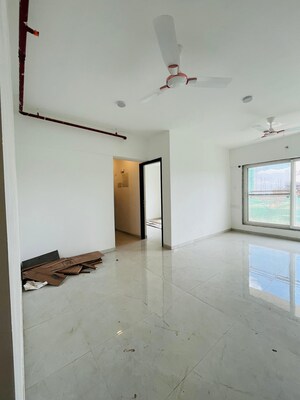 Room in 2 BHK Apartment at Vaibhavlaxmi Queens Avenue, Chembur – for Rent