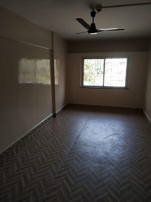 Living Room in 2 BHK Apartment at Mayur Colony – for Rent