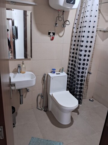Bathroom in 3 BHK Builder Floor at Central Park Flower Valley Aqua Front Towers, Sohna Sector 33 – for Rent
